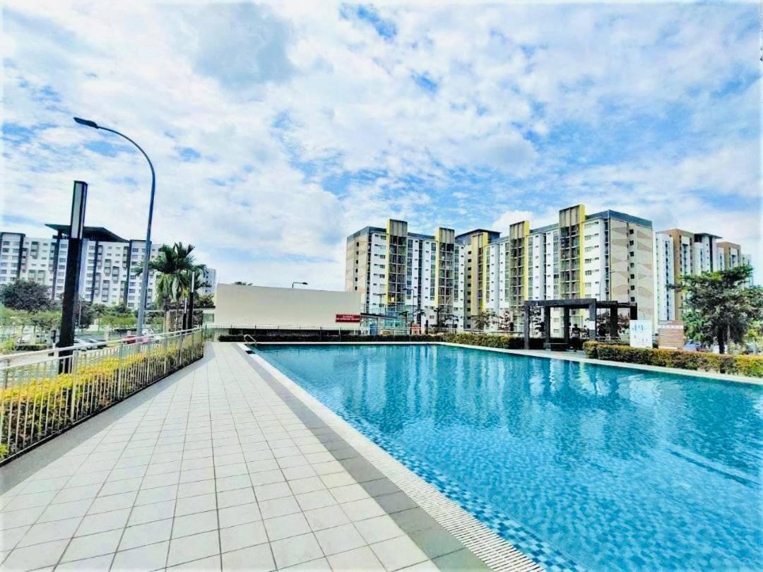 Setia Alam Islamic Homestay シャー・アラム エクステリア 写真